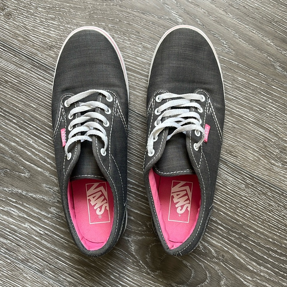 Brand new Vans Women’s Sneakers
